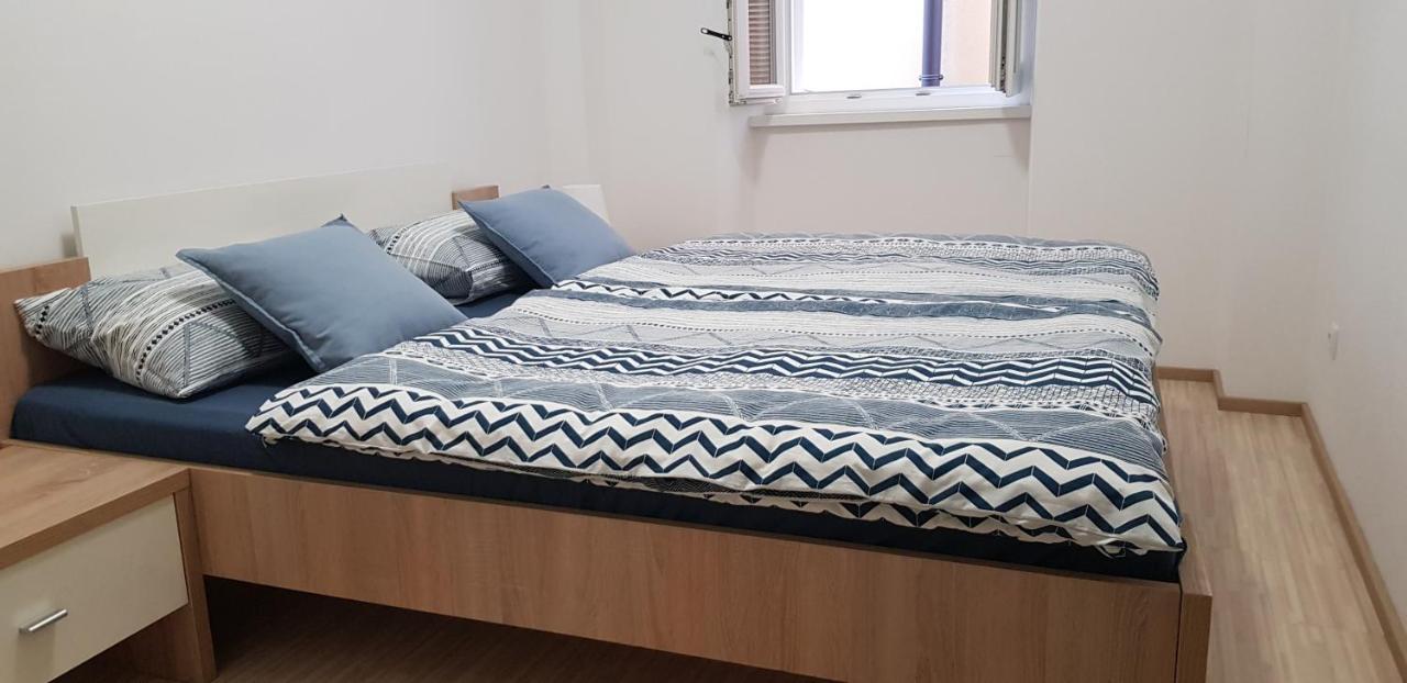 Tincha Apartment Piran Bagian luar foto